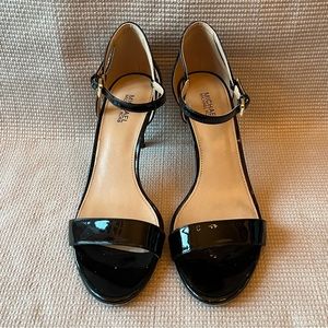MICHAEL Michael Kors Simone Mid Black Patent Sandal